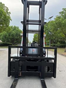 Montacargas Todoterreno TCM 7T Diésel 4x4 con Motor de Alta Calidad y Bajo Precio, Japón - Product Image 5