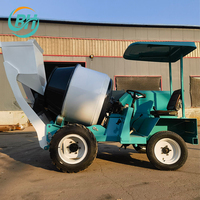 Camion malaxeur à béton autochargeur de 0,5 m³, machine à béton compacte et portable pour la construction