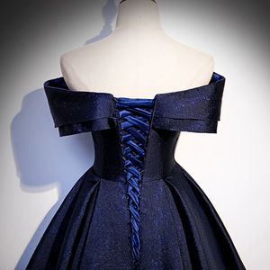 Abito da Sera <span class=keywords><strong>Blu</strong></span> Ecologico Dignitoso ed Elegante in <span class=keywords><strong>Raso</strong></span> Paillettato con Vita Naturale, Monospalla, Ampia Gonna e Strascico - Product Image 3