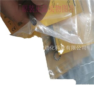 Sensor de Proximidad Inductivo Turck BI2U-EG08-AP6X-V1131 con Terminal de Tornillo Sin Blindaje - Product Image 1