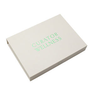 Boîte d'emballage rigide en carton recyclable en forme de livre magnétique avec logo personnalisé, dorure à chaud et gaufrage pour l'emballage de produits de beauté - Product Image 3