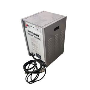 Chargeur de batterie Doosan 48V 50A triphasé 380V 60Hz pour chariot élévateur électrique usage industriel - Product Image 3