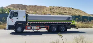 IKOM מים ממטרה 20000 L נירוסטה מים טנק משאית