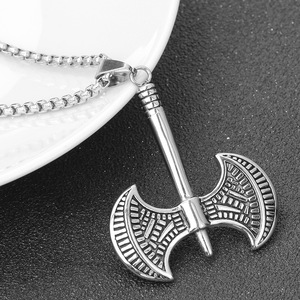 Pendentif hache de combat style Viking, collier en acier inoxydable, bijoux de mode pour homme, design géométrique 40 mm, cadeau - Product Image 2