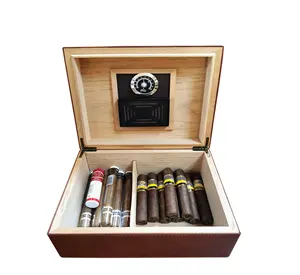 Caja de madera de cedro para cigarros, humidificador de cuero de pu español, personalizado, para viaje, fabricante al por mayor
