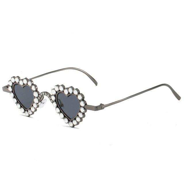 2024 European American Fashion Heart-Shaped Diamond Sunglasses for Women Personalized Small Frame Metal for Children