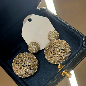Orecchini Pendenti a Sfera con Strass Scintillanti per Donne, Gioielli Eleganti e di Tendenza - Product Image 6