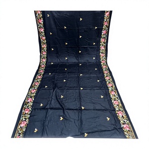 Hijab pour femmes de luxe en coton floral, respirant, doux pour la peau, chaud, traditionnel, de haute qualité, pour toutes les saisons, à porter en extérieur - Product Image 4