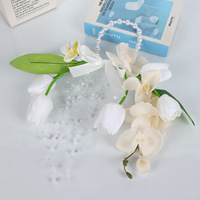 Buket pengantin bergaya Bohemia Prancis, terbuat dari sutra tiruan bunga tulip dengan hiasan mutiara dan rumbai, elegan, cocok untuk gaun pengantin dan pernikahan di tempat wisata.