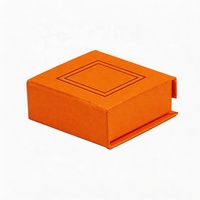Maßgefertigte Verpackungsbox Orange Geschenkboxen Präsentations-Kartonbox mit Magnet Niedliche Kosmetikbox für Kleinunternehmen Stabile Schachteln