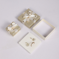 Boîtes cadeaux scintillantes directes d'usine avec nœud en ruban blanc, lot de 6 tailles, boîtes à bijoux et bonbons personnalisables avec logo pour cadeaux de mariage