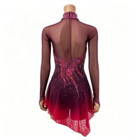 Robe de patinage artistique à col haut et manches longues, dégradé rouge vin avec strass, en tissu mesh pour compétition et spectacle sur glace (adultes et enfants)