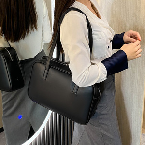 สินค้าทั่วไป [ซูจิน] กระเป๋าผู้หญิงพร้อมส่ง รุ่นใหม่ปี 2025 กระเป๋าสะพายไหล่ความจุมากสำหรับผู้หญิง นำเข้าจากต่างประเทศ - Product Image 2