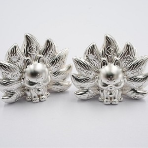 Figurine de renard à neuf queues en argent - Pendentif en argent pur fait main en forme de renard tridimensionnel - Product Image 4