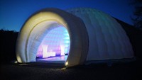 Dôme de tente gonflable en plastique avec logo personnalisé pour repas en plein air/café, durable, résistant au vent, avec revêtement en Oxford et en tissu, distance de 5 m entre les baies