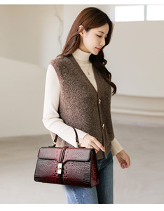 Nouveau Sac Bandoulière Haut de Gamme en Cuir PU Effet Pierre 2025 Grande Capacité Imperméable Antivol Sac à Main Réglable avec Fermeture Éclair en Polyester - Product Image 5