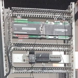 Liên tục an toàn hiệu quả hệ thống thông tin liên lạc hoạt động DC cung cấp điện 60Hz tần số đầu ra 50A sản lượng hiện tại 100W DIN đường sắt - Product Image 4