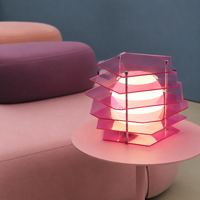 Mehrschichtige Acryl-Design Dekorative Nachttischlampe für Boutique-Hotel-Nachttische, Restaurant-Esstische, Hotelgästezimmer