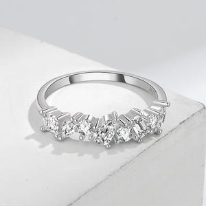 メーカー卸売925スターリングシルバージルコンリングDカラーシリコーンリングファッションキラキラダイヤモンド女性の結婚指輪 - Product Image 4