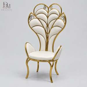 Silla de Acero Inoxidable Dorada con Respaldo Alto y Cojín Blanco, Estructura Sellada, para Alquiler y Venta al por Mayor para Eventos y Banquetes de Boda - Product Image 1
