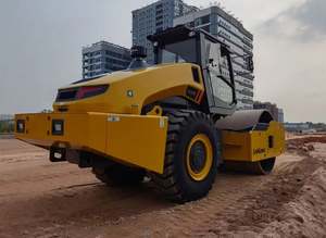 Rouleau vibratoire LiuGong 6126E efficace de 26 t avec une force d'excitation de 430 KN et un poids opérationnel de 26 t pour autoroute - Product Image 4