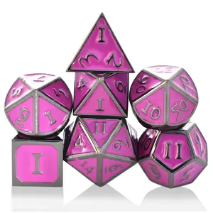批发定制印刷个性化骰子散装金属骰子套装彩色多面体RPG骰子塔DND用于桌面游戏