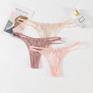 Bragas de encaje transparente Ropa interior sexy para mujer para adultos <span class=keywords><strong>Chicas</strong></span> hermosas Cintura baja francesa Hollow Out G String T Back <span class=keywords><strong>Tanga</strong></span> - Product Image 2