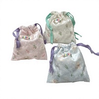Sac de rangement à cordon en forme d'ours en peluche de dessin animé en stock, sac de maquillage, sac pour articles divers, sac de voyage pour rouge à lèvres