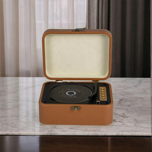 ลำโพงมินิแบบพกพา ดีไซน์วินเทจ หนังแท้ รูปทรงเครื่องเล่นซีดี ดีไซน์เรโทร ของตกแต่งบ้าน ของขวัญ - Product Image 4