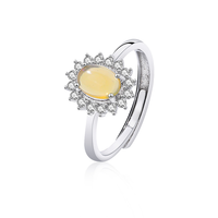 Déclaration Gemstone 925 Bijoux en argent sterling Dainty Flower Shape Anneaux en pierre d'opale naturelle pour les femmes