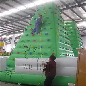 भयानक Inflatable चढ़ाई की दीवार के लिए बच्चों के लिए इनडोर खेल का मैदान मुलायम रॉक संरचनाओं कस्टम साहसिक बिक्री