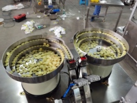 Petite machine d'emballage verticale automatique d'usine directe professionnelle comptant des Kits de matériel vis boulon écrou Machine à emballer