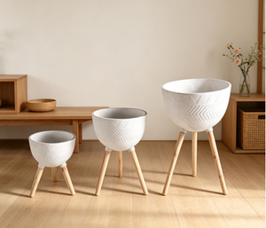 Ensemble de 3 pots de plantes sur trépied arrondi, jardinière moderne sur pieds en bois, conteneur décoratif pour plantes d'intérieur et d'extérieur - Product Image 2
