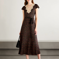 Robe midi élégante à imprimé floral personnalisé, dentelle crochet contrastante, col en V, manches courtes, ceinture, robes d'été françaises pour femmes
