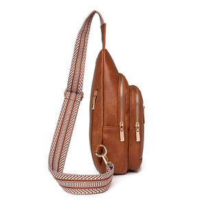 กระเป๋าคาดอกผู้หญิงหนัง PU แบบย้อนยุคมีซิปปิด - Product Image 3