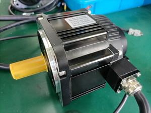 มอเตอร์ AC 2025 Siheng Popular 130 มม. 6.4nm-14.6NM เฟสเดียว 1KW-2.3KW 220VAC 17 บิต พร้อมตัวเข้ารหัสแบบ Absolute Encoder ความเร็ว 1500 รอบต่อนาที - Product Image 2