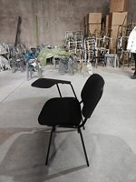 Chaise de formation empilable en tissu avec tablette d'écriture