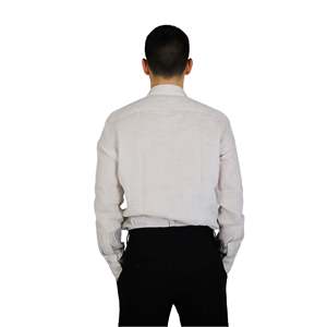 Camisa de hombre beige de manga larga con botones para uso formal. - Product Image 3