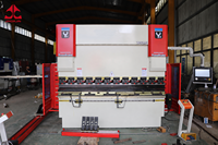 Presse plieuse CNC WC67K 200 tonnes 3200 mm entièrement automatique à servo-torsion pour le pliage de tôles métalliques, certifiée CE