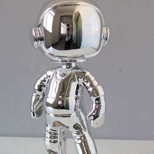 Adornos modernos de lujo para astronautas, espejo Chapado en luz, arte de sala de estar interior, artesanías de resina, decoraciones de escritorio para modelo de oficina - Product Image 1