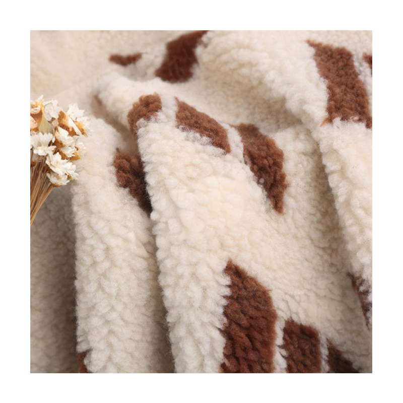 Factory Wholesale Lamb Cashmere Knitted Geometry Jacquard Polyester Sherpa Wool Fabric, Apply Home Textile Clothing Fabrics