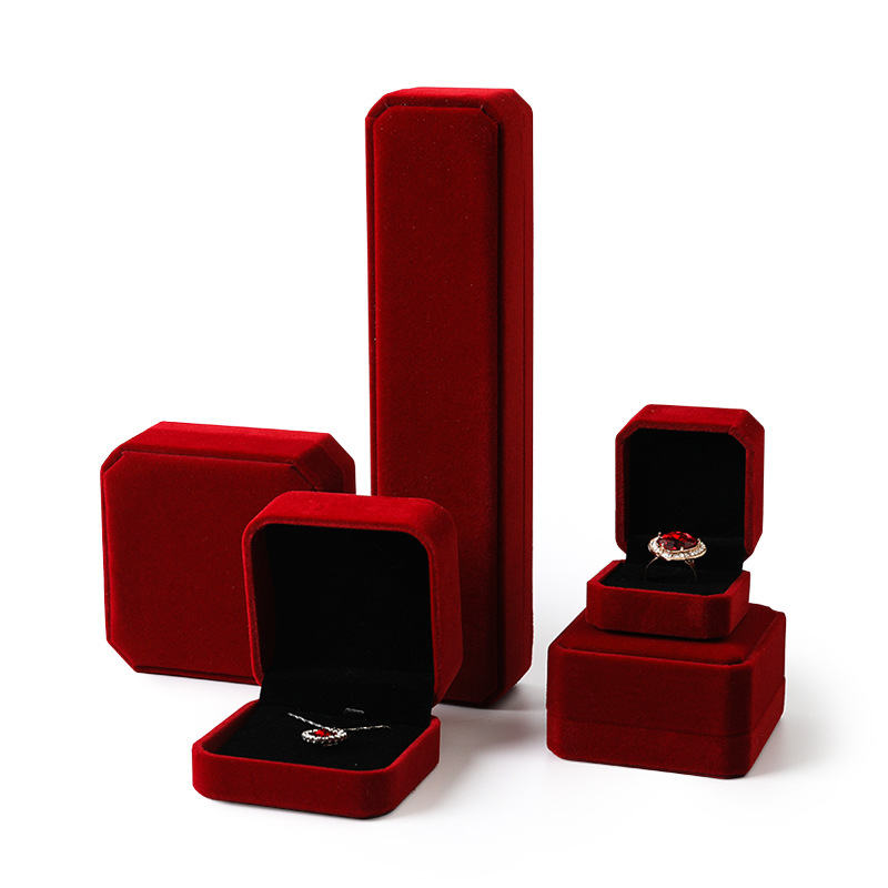 Burgundy* pendant box 7x7