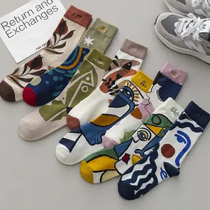 Logo personnalisé Automne et hiver Chaussettes en coton pour femmes Illustration Couleur Chaussettes de personnalité