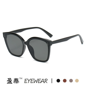 Lunettes de soleil unisexes tendance avec monture TR90 et verres PC, protection UV400 - Product Image 4