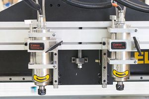 Fresadora CNC de Alta Precisión 1800x2500mm 1325 con Múltiples Husillos y Rotatorio para Componentes de Muebles - Product Image 3