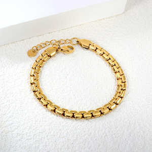 Pulsera de cadena de moda con diseño geométrico retorcido de aleación de zinc para mujer - Product Image 4