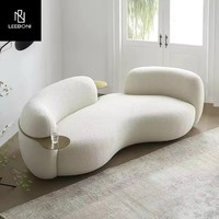 Canapé nordique capitonné en velours avec base en acier inoxydable, canapé incurvé pour salon, canapé deux places créatif couleur crème, canapé nuage moderne