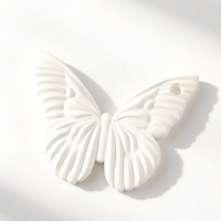 Vente en gros désodorisant pour armoire de voiture à suspendre en forme de papillon diffuseur d'huile parfumée en céramique pour parfum de fleur en porcelaine