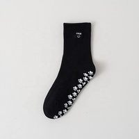 Chaussettes de yoga antidérapantes professionnelles pour femmes, chaussettes de Pilates à motif de patte mignonnes, chaussettes côtelées douces pour le barre, le studio et le fitness