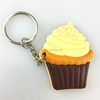 Porte-clés promotionnel en PVC personnalisé avec logo 2D 3D, motif crème glacée mignonne et durable, jaune, style Kawaii